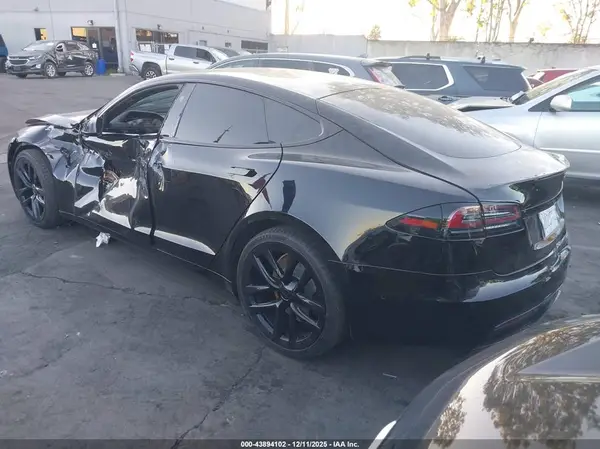 2022 TESLA MODEL S IAAI lot 43894102 auction photo 3