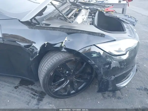 2022 TESLA MODEL S IAAI lot 43894102 auction photo 6
