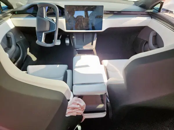5YJSA1E61SF546903 2025 TESLA MODEL S - Image 8