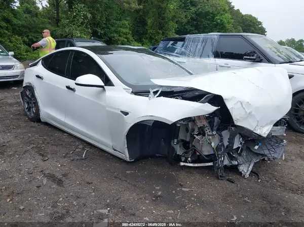 5YJSA1E62NF487719 2022 TESLA MODEL S - Image 1