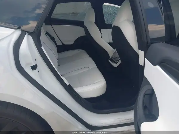 5YJSA1E63PF521945 2023 TESLA MODEL S - Image 8