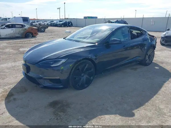 5YJSA1E67TF556689 2026 TESLA MODEL S - Image 2