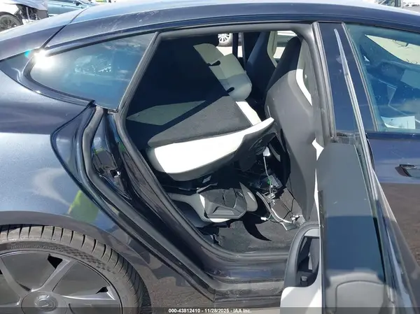 5YJSA1E67TF556689 2026 TESLA MODEL S - Image 8