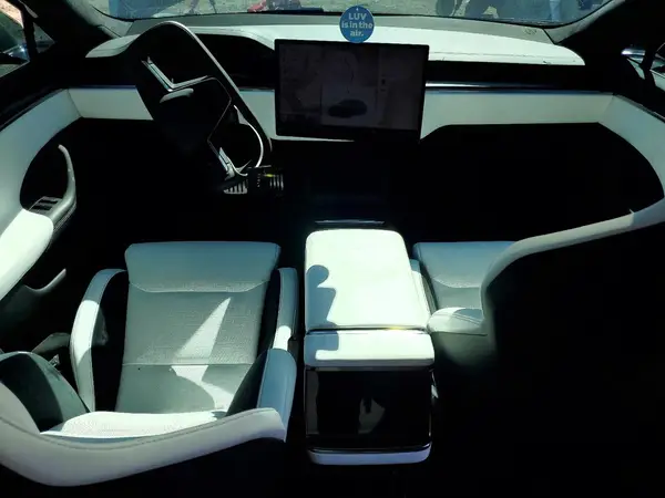 5YJSA1E68TF555003 2026 TESLA MODEL S - Image 8