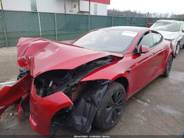 5YJSA1E69SF547975 2025 TESLA MODEL S - Image 2