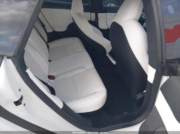 5YJSA1E6XMF452747 2021 TESLA MODEL S - Image 8