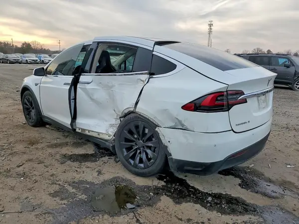 5YJXCAE20GF003031 2016 TESLA MODEL X - Image 2