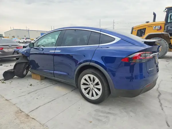 5YJXCAE20HF038217 2017 TESLA MODEL X - Image 2