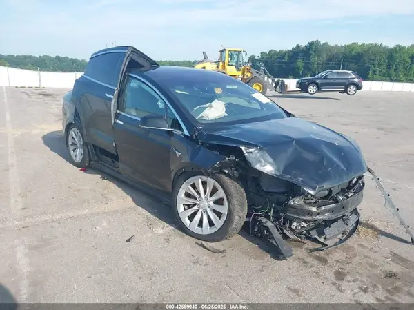 5YJXCAE20HF038248 2017 TESLA MODEL X - Image 1