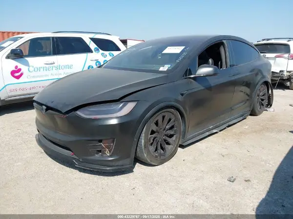 5YJXCAE20HF039268 2017 TESLA MODEL X - Image 2
