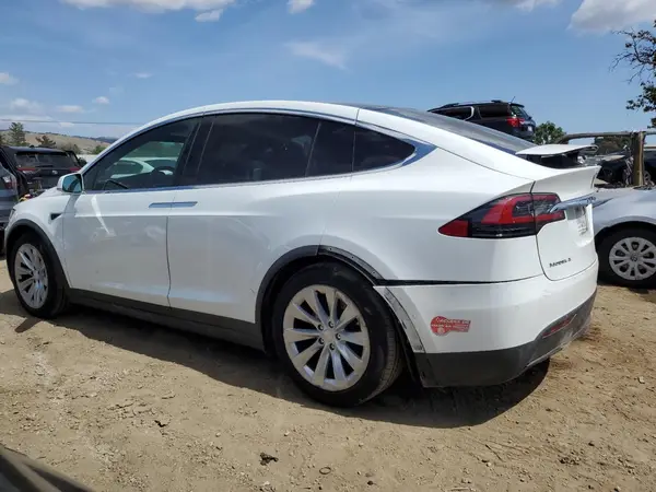 5YJXCAE20HF044180 2017 TESLA MODEL X - Image 2