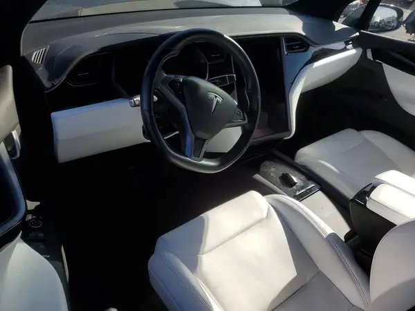 5YJXCAE20JF112922 2018 TESLA MODEL X - Image 8