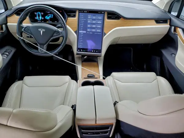 5YJXCAE20JF113973 2018 TESLA MODEL X - Image 8