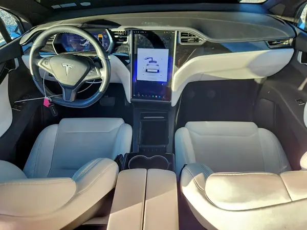 5YJXCAE20JF113987 2018 TESLA MODEL X - Image 8