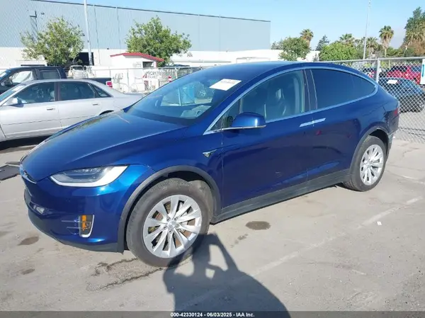 5YJXCAE20JF123676 2018 TESLA MODEL X - Image 2