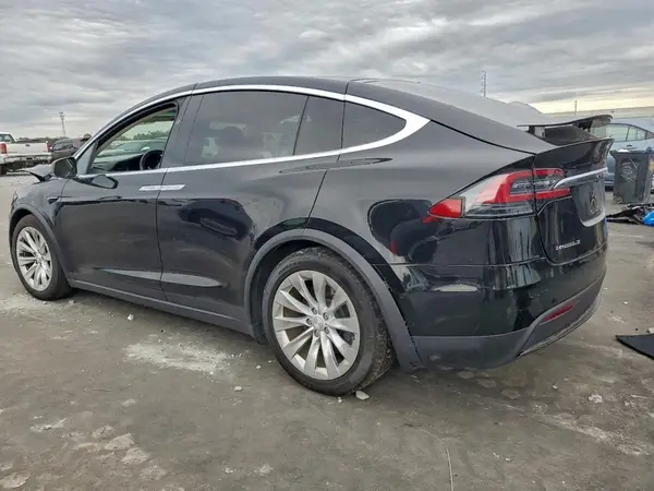5YJXCAE20JF126898 2018 TESLA MODEL X - Image 2