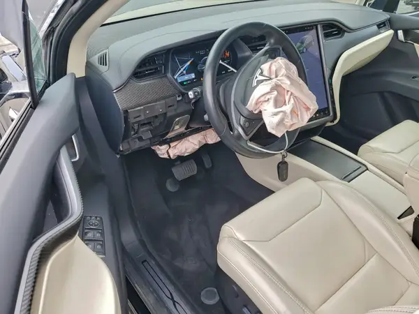 5YJXCAE20JF126898 2018 TESLA MODEL X - Image 8
