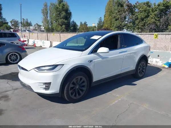 5YJXCAE20JF127078 2018 TESLA MODEL X - Image 2
