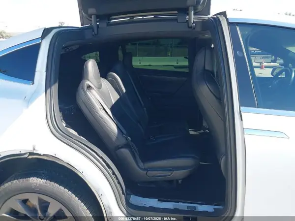 5YJXCAE20JF127078 2018 TESLA MODEL X - Image 8