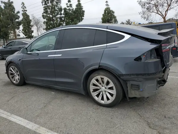 5YJXCAE20JF137366 2018 TESLA MODEL X - Image 2