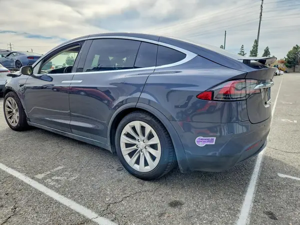 5YJXCAE20KF184656 2019 TESLA MODEL X - Image 2