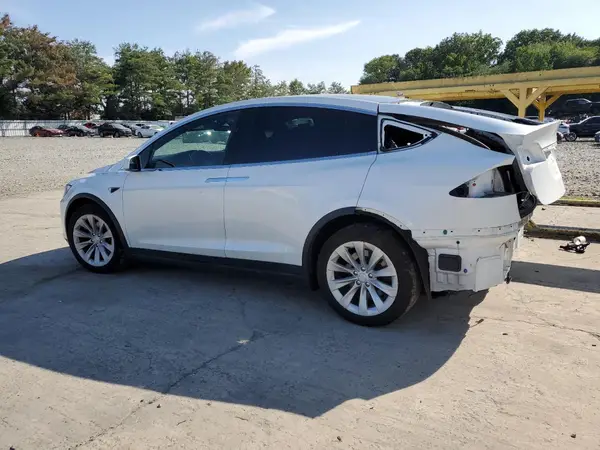 5YJXCAE20LF231556 2020 TESLA MODEL X - Image 2