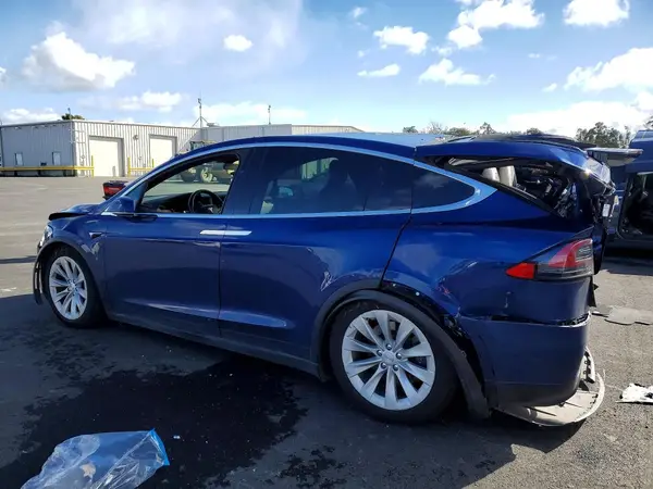 5YJXCAE20LF237566 2020 TESLA MODEL X - Image 2