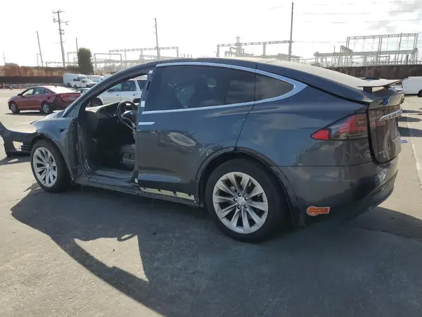5YJXCAE21GF002681 2016 TESLA MODEL X - Image 2
