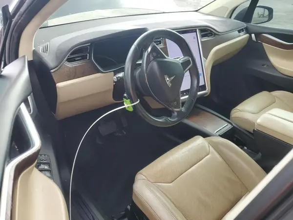 5YJXCAE21GF004060 2016 TESLA MODEL X - Image 8