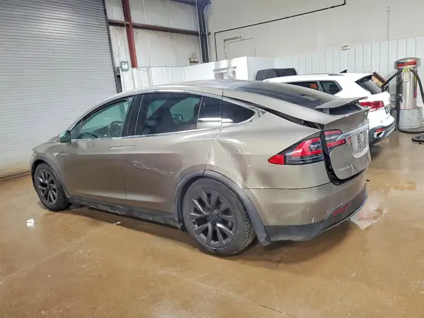 5YJXCAE21GF005368 2016 TESLA MODEL X - Image 2