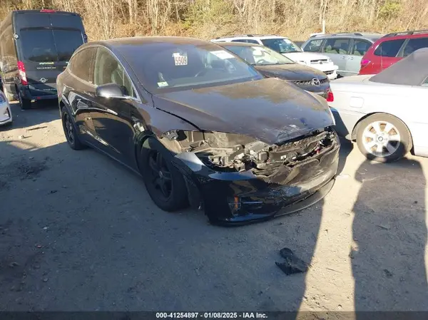 5YJXCAE21GF008724 2016 TESLA MODEL X - Image 1