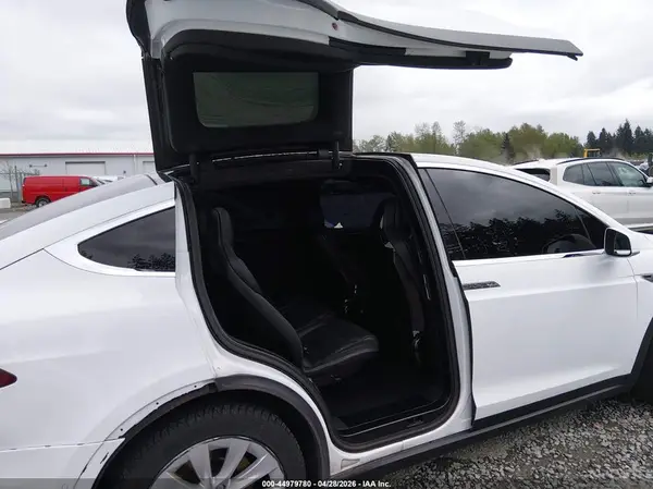 5YJXCAE21GF014507 2016 TESLA MODEL X - Image 8