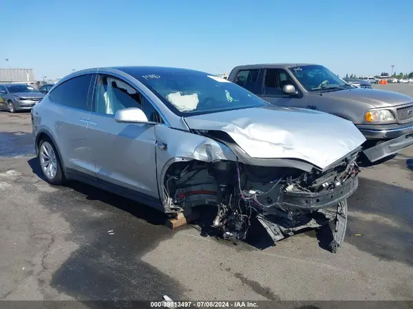 5YJXCAE21GF033123 2016 TESLA MODEL X - Image 1