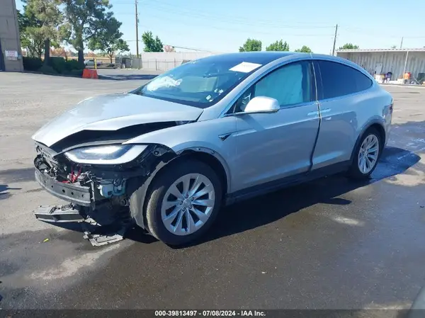 5YJXCAE21GF033123 2016 TESLA MODEL X - Image 2