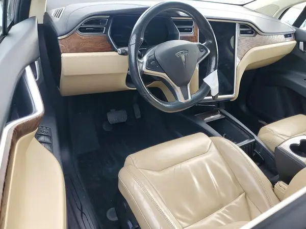 5YJXCAE21HF052319 2017 TESLA MODEL X - Image 8