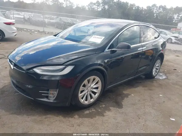 5YJXCAE21HF052403 2017 TESLA MODEL X - Image 2