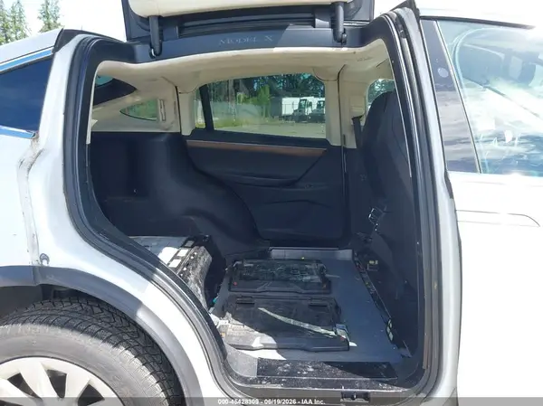 5YJXCAE21HF055379 2017 TESLA MODEL X - Image 8