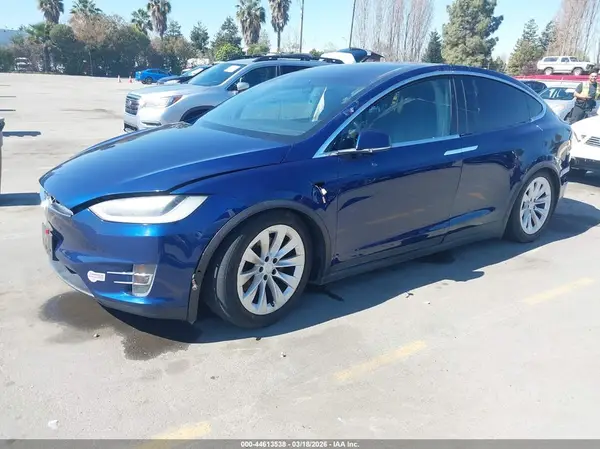 5YJXCAE21HF061196 2017 TESLA MODEL X - Image 2