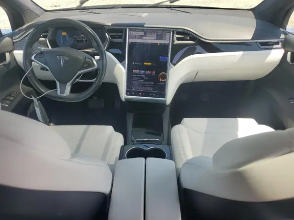 5YJXCAE21HF075051 2017 TESLA MODEL X - Image 8