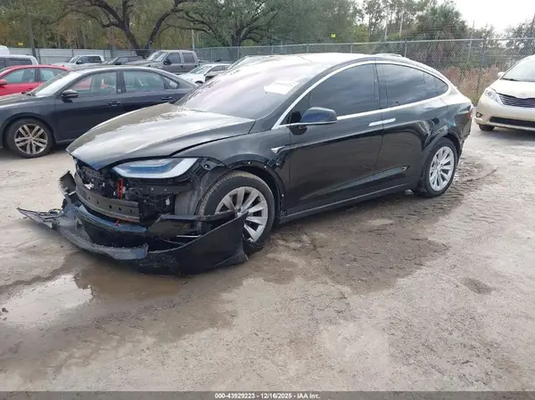 5YJXCAE21JF090266 2018 TESLA MODEL X - Image 2