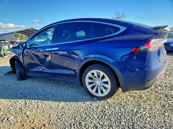 5YJXCAE21JF092003 2018 TESLA MODEL X - Image 2