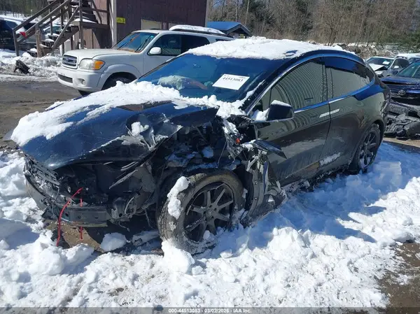 5YJXCAE21JF102397 2018 TESLA MODEL X - Image 2