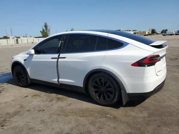 5YJXCAE21JF104196 2018 TESLA MODEL X - Image 2