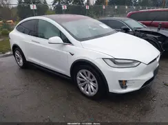 5YJXCAE21JF112721 2018 TESLA MODEL X