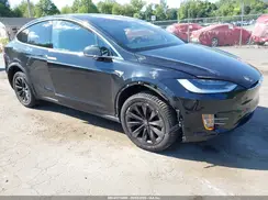 5YJXCAE21JF113139 2018 TESLA MODEL X