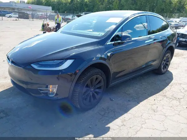 5YJXCAE21JF113139 2018 TESLA MODEL X - Image 2