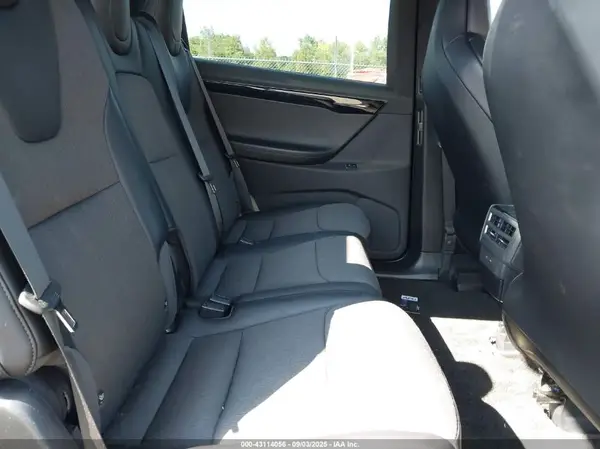 5YJXCAE21JF113139 2018 TESLA MODEL X - Image 8
