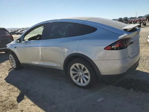 5YJXCAE21JF117787 2018 TESLA MODEL X - Image 2