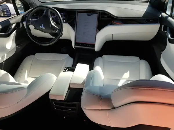 5YJXCAE21JF117787 2018 TESLA MODEL X - Image 8