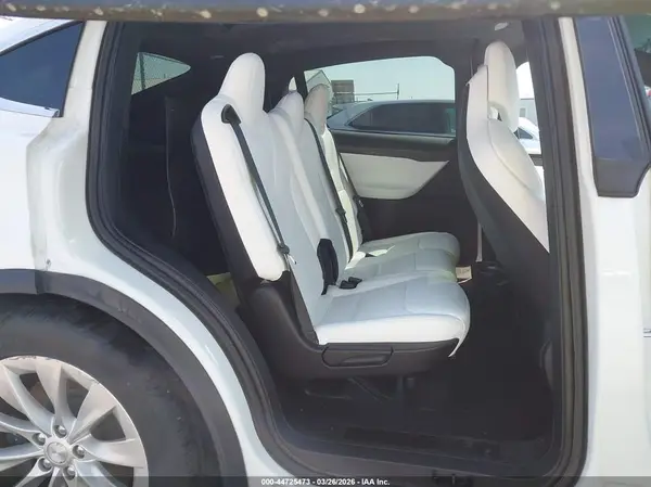 5YJXCAE21JF118518 2018 TESLA MODEL X - Image 8